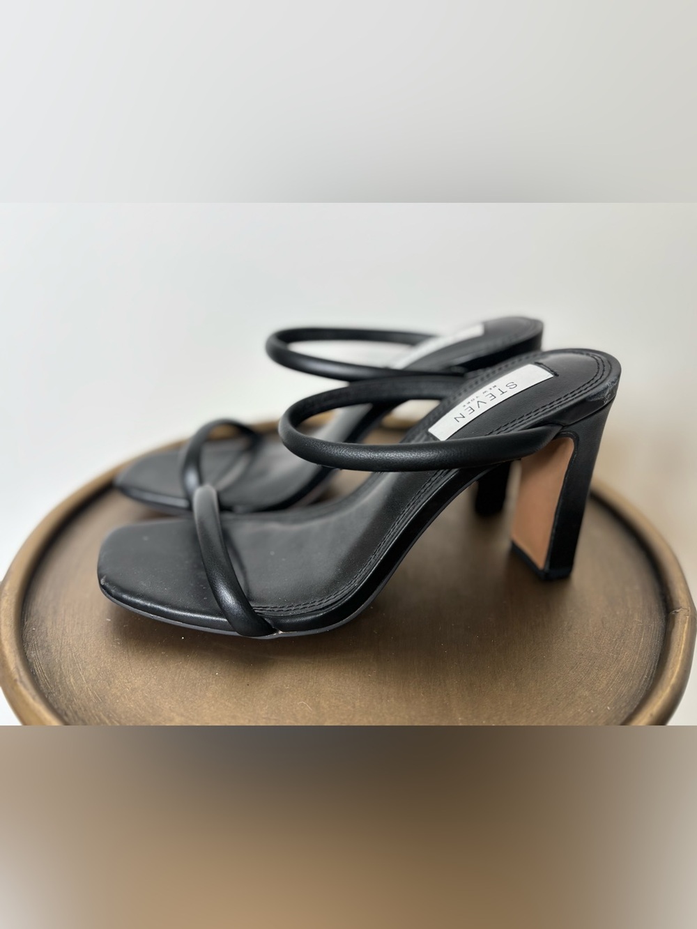 Black strappy leather high heel party formal going out homecoming sz 5.5